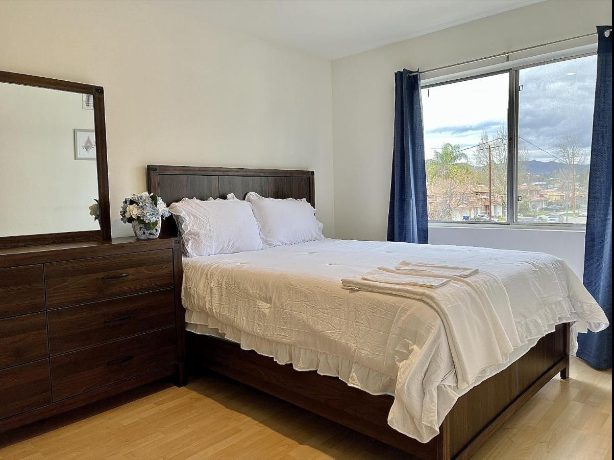 Spacious 2 Master Bedroom Apartment In Canoga Park Los Angeles Ngoại thất bức ảnh